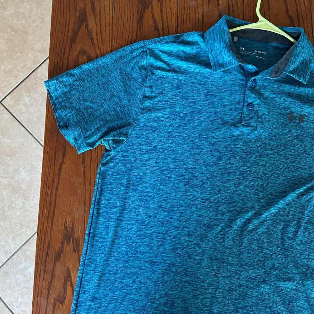 Under armour shirt - Picture 6 of 9